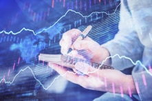 Chứng khoán Tân Việt và Chứng khoán Kỹ thương bị phạt hàng tỷ đồng