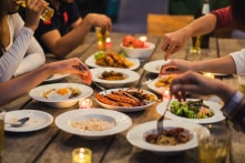 Thông qua biểu hiện trên bàn ăn có thể nhìn ra người bạn thực sự 
