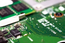 Trung Quốc tìm cách đối phó cấm vận của Mỹ về công nghệ chip