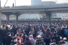 Người Trung Quốc thi nhau rút BHXH vì lo ngại chính sách thay đổi xoành xoạch