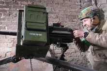 Họ vận động viện trợ cho Ukraine và kiếm hàng triệu đô la từ các hãng vũ khí