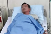 Sóc Sơn: Người đàn ông phải đi cấp cứu sau khi ăn lòng lợn, tiết canh