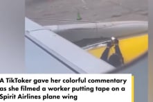 Hành khách Mỹ quay cảnh hãng hàng không giá rẻ sửa cánh máy bay bằng băng keo 