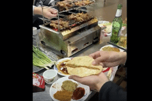 Thịt nướng Zibo phản ánh hiện thực cay đắng của nền kinh tế Trung Quốc