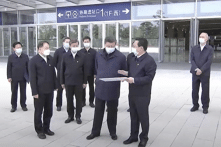 Ông Tập ‘dội gáo nước lạnh’ vào ‘kinh tế vỉa hè’ của ông Lý Cường