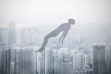 Trải nghiệm cận tử: “Chết” trong 28 phút, người đàn ông tỉnh lại kể chuyện linh hồn bay lơ lửng