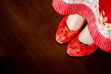 Tại sao nói ‘Cho vay gạo, không cho vay củi; cho mượn áo, không cho mượn giày’?