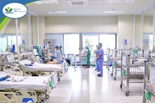 Bị rạch dao lam để chữa bệnh, bé 10 tuổi tử vong
