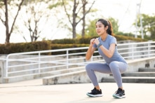 “Ngồi xổm” – Bài tập sức khỏe hiệu quả và tiết kiệm thời gian nhất