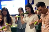[VIDEO] Công ty TQ phạt nhân viên ăn mướp đắng sống gây tranh cãi