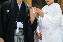 Đã kết hôn 43 năm, tuổi ngoài 60, cặp vợ chồng già vẫn mặc đồ đôi mỗi ngày