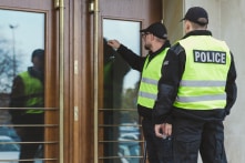 Tiếng “phụ nữ la hét” phát ra từ ngôi nhà ở Anh, cảnh sát bật cười sau khi điều tra