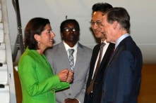 Cuộc đối đầu cứng và mềm giữa Mỹ và TQ qua chuyến thăm của bà Raimondo