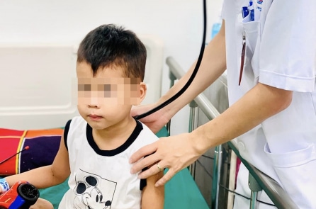 Ngừng thở, ngừng tim, bé 4 tuổi bị đuối nước được cứu sống diệu kỳ