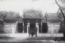 Chùa chiền, đền miếu – Bình Nguyên Lộc