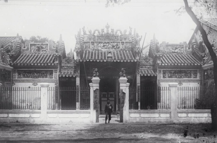 Chùa chiền, đền miếu – Bình Nguyên Lộc