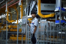 Cuộc chiến giá ô tô gây áp lực lên người lao động, kinh tế Trung Quốc bị ảnh hưởng