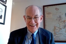 Giáo sư Mearsheimer trong phỏng vấn thách thức của Spectator TV về Ukraine và Israel