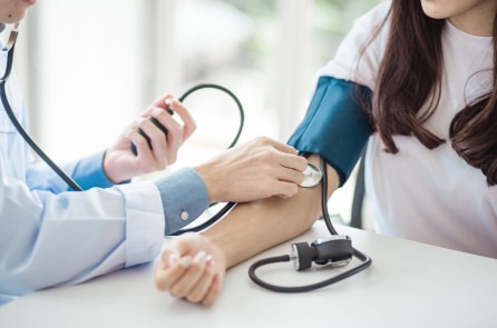 Nghiên cứu cho thấy vợ chồng thường có huyết áp cao giống nhau