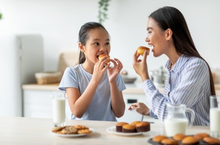 Bạn muốn bỏ đồ ăn vặt? Thử 4 mẹo sau để đảm bảo sức khỏe và cân nặng