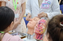 Tai biến thẩm mỹ: Nhẹ bị viêm da, nặng có thể bị mù