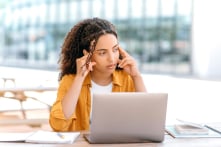 Giáo sư tâm lý: Gen Z nên xem căng thẳng nơi làm việc là chuyện bình thường