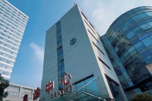 ET: Hà Bắc yêu cầu hủy dữ liệu COVID-19, chính quyền quận đốt 11 xe tải hồ sơ