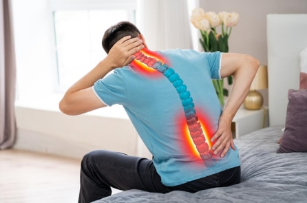 5 cách giúp giảm tình trạng đau lưng và tê chân do thoát vị đĩa đệm