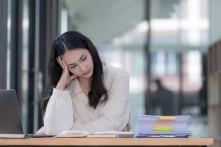 Chuyên gia: 5 biểu hiện bất thường tại nơi làm việc tiết lộ bạn đang bị trầm cảm