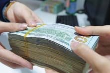 Chảy máu ngoại tệ báo hiệu một chu kỳ kinh tế đầy sóng gió