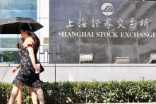 Dưới sự đàn áp của ĐCSTQ, ngành tài chính liên tục xuất hiện dấu hiệu thất bại