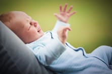 Quản lý quán ăn thực hiện CPR kịp thời cứu bé 11 tháng tuổi ‘không còn sự sống’