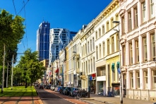 Tỷ phú Hà Lan công bố trả hết nợ cho 3.000 gia đình nghèo