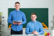 Hai anh em sinh đôi cùng đạt điểm tối đa cho bài thi xét tuyển đầu vào đại học