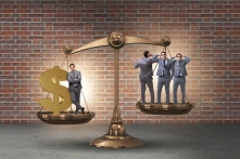 Người giàu kiếm tiền như thế nào?