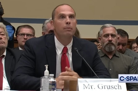 Nghiên cứu từ Harvard: Trái đất có thể có nền văn minh UFO đang tồn tại ‘tàng hình’