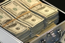 Tỷ giá trung tâm đã tăng 618 đồng/USD từ đầu năm và vẫn trong áp lực