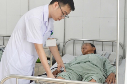Nhiều người bị mất nước, máu cô đặc, suy thận do nắng nóng