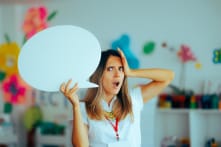 Hiện tượng quên từ khi nói có bình thường không?