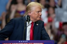 Liệu ông Trump có thể vì tiền mà bỏ rơi Đài Loan?