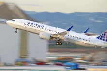 United Airlines hợp tác với tỷ phú Elon Musk cung cấp Internet miễn phí trên máy bay