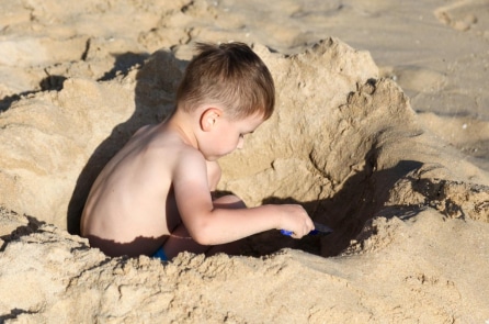 Kỹ năng sinh tồn và sơ cấp cứu khi bị vùi trong cát