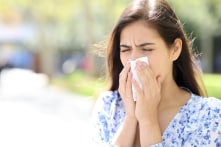 Tại sao một số người thường hắt hơi khi nhìn thấy ánh sáng chói?