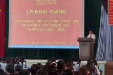 Phó trưởng khoa của Trường Chính trị tỉnh Đắk Lắk đánh bạc xóc đĩa