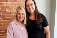 10 năm không gặp, người phụ nữ vẫn hiến thận cho chị gái trong hội nữ sinh