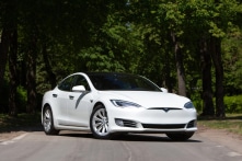 Tesla bị phán bồi thường 243 triệu USD vì tai nạn chết người liên quan đến xe tự lái