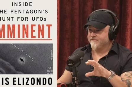 Cựu chuyên gia UFO của Mỹ: Người ngoài hành tinh có kế hoạch xâm chiếm Trái đất