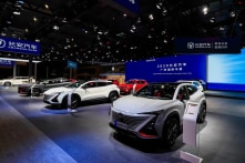 EU hoãn bỏ phiếu thuế xe điện Trung Quốc