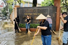 Gần hai tuần sau bão Yagi, Hà Nội còn 21 trường chưa thể đón học sinh trở lại