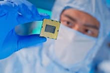 Việt Nam đặt mục tiêu đến 2030 có một nhà máy sản xuất chip bán dẫn 